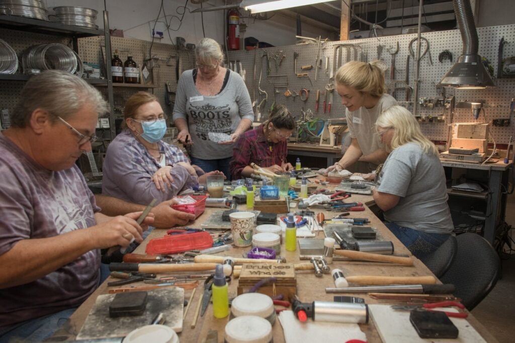 Bracelet Retreat on the Lake – Sept 26-Oct 1, 2026